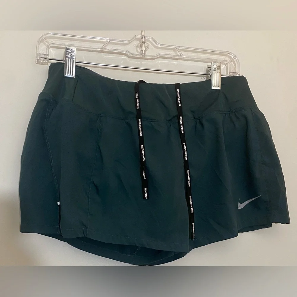 Nike Eclipse Jungle Green Running Shorts - Picture 4 of 4